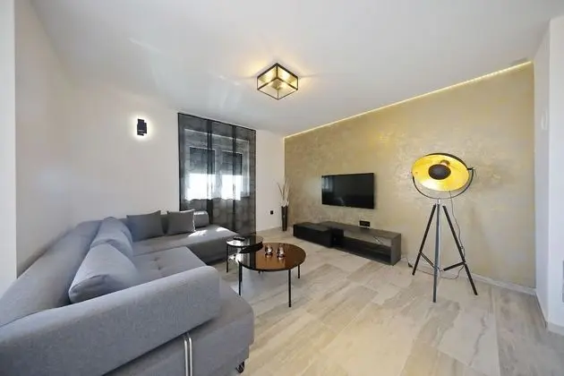 Superior Penthouse with Terrace and Jacuzzi