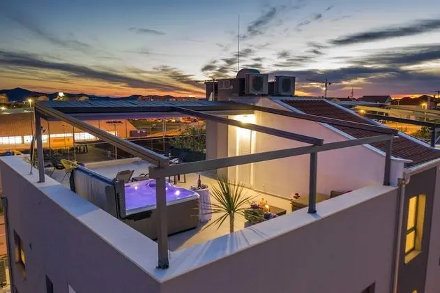 Superior Penthouse with Terrace and Jacuzzi