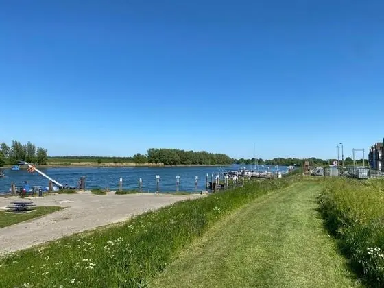 Ev