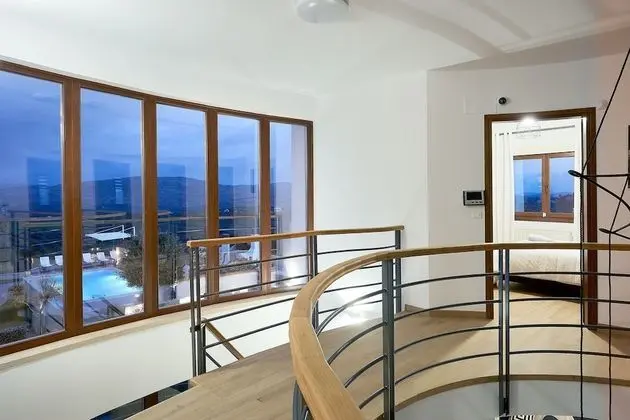 Luxury Villa, 5 Yatak Odası, Kısmi Deniz Manzaralı