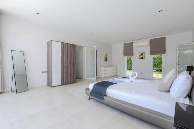 Family Villa, 4 Yatak Odası, Kişiye Özel Havuzlu