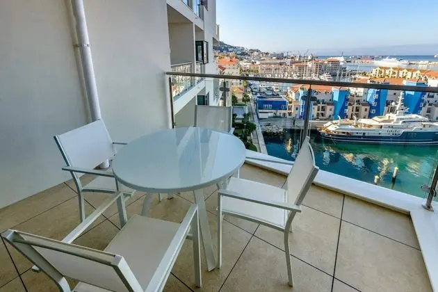 Basic Apart Daire, 2 Büyük (Queen) Boy Yatak, Deniz Manzaralı