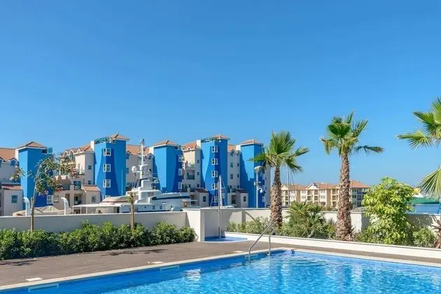 Basic Apart Daire, 2 Büyük (Queen) Boy Yatak, Deniz Manzaralı