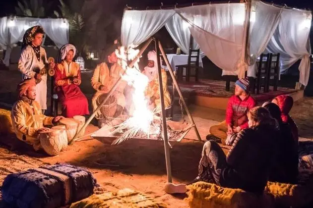 Deluxe Çadır, 1 En Büyük (King) Boy Yatak