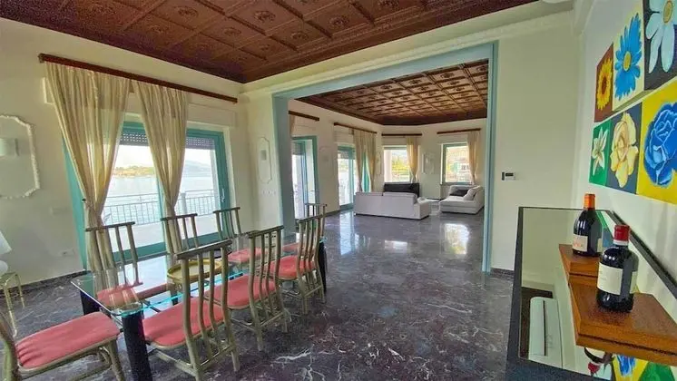 Villa, Sigara İçilebilir