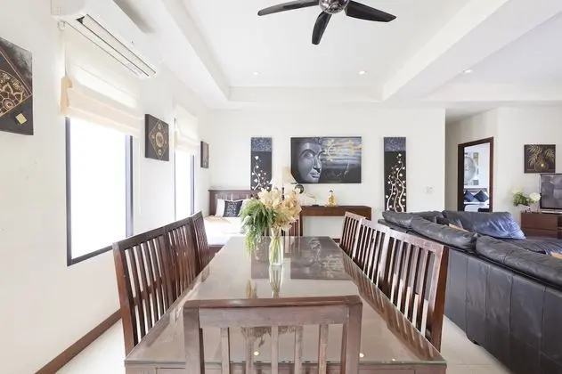 4 Bedrooms Luxury Pool Villa