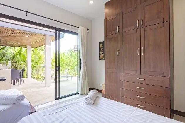 4 Bedrooms Luxury Pool Villa