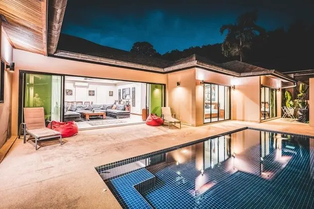 4 Bedrooms Luxury Pool Villa