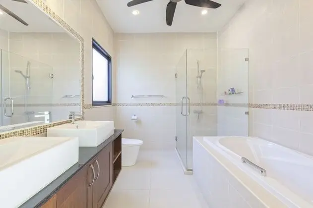 4 Bedrooms Luxury Pool Villa
