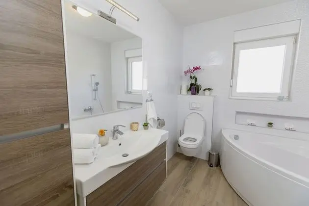 Villa, Dağ Manzaralı