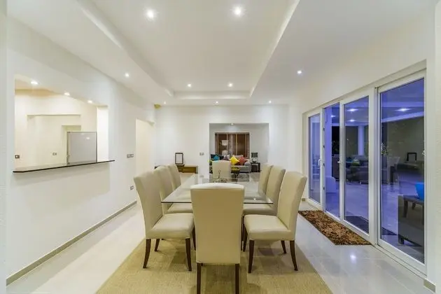 Luxury Villa, 4 Yatak Odası, Sigara İçilmez, Havuz Manzaralı