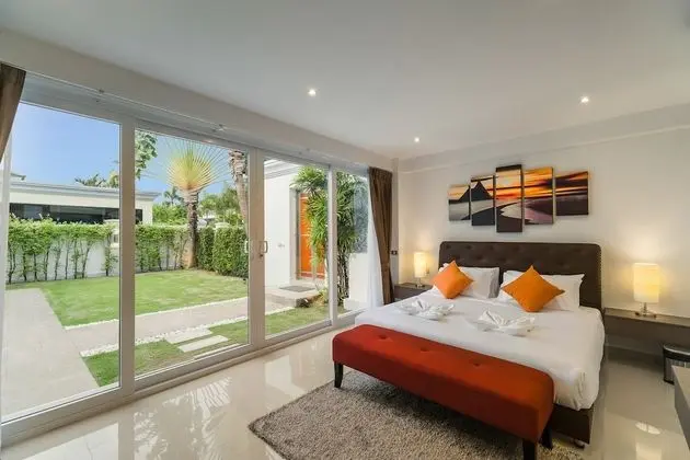 Luxury Villa, 4 Yatak Odası, Sigara İçilmez, Havuz Manzaralı