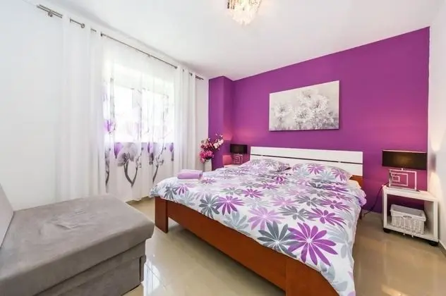 Ev (Luxury Villa with pool - H(10))