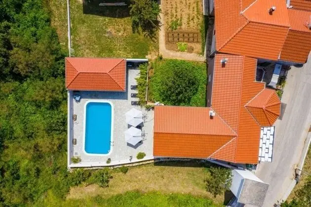 Ev (Luxury Villa with pool - H(10))