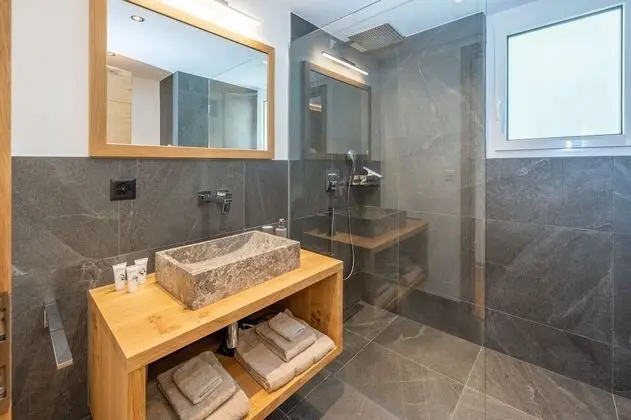 Apart Daire, 2 Yatak Odası, Balkon, Dağ Manzaralı