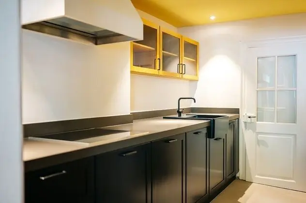 Historic 3-Bedroom Apartment with private Patio