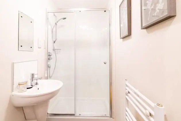 Luxury Apart Daire, Banyolu/Duşlu, Nehir Manzaralı (Clyde Side )
