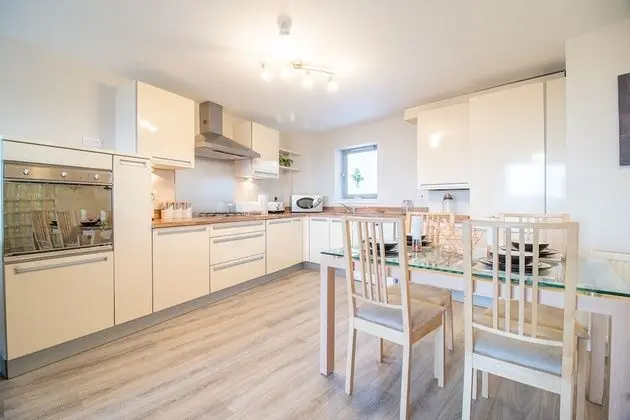 Luxury Apart Daire, Banyolu/Duşlu, Nehir Manzaralı (Clyde Side )