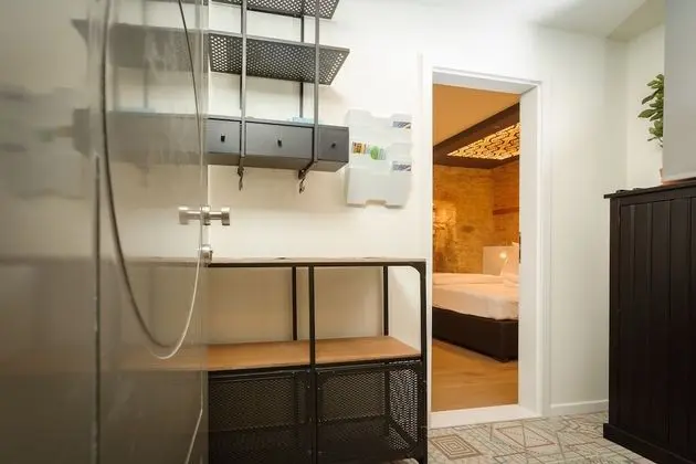 Luxury Tek Büyük Yataklı Oda (2)