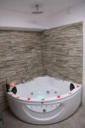 Superior Tek Büyük Yataklı Oda, Jakuzi