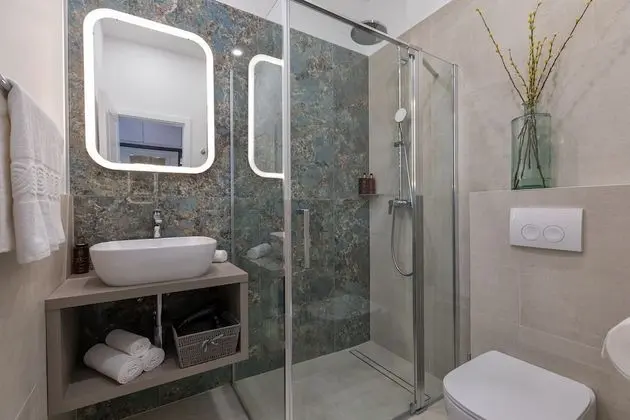 Luxury Tek Büyük veya İki Ayrı Yataklı Oda, Deniz Manzaralı (2)