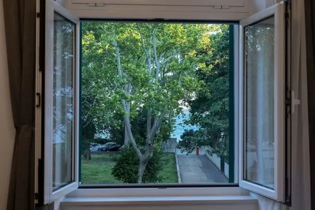 Luxury Tek Büyük Yataklı Oda, Deniz Manzaralı (1)