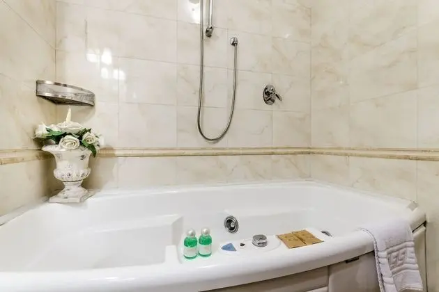 Luxury Tek Büyük veya İki Ayrı Yataklı Oda