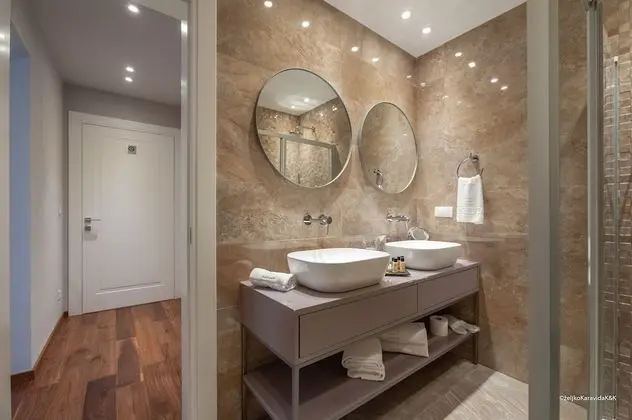 Deluxe Room, 1 Bedroom, SILVER