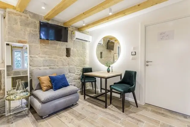 Deluxe Tek Büyük Yataklı Oda (2)