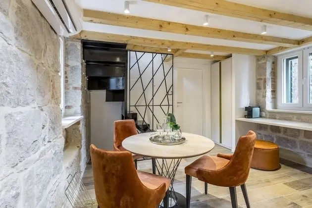 Deluxe Tek Büyük Yataklı Oda (3)