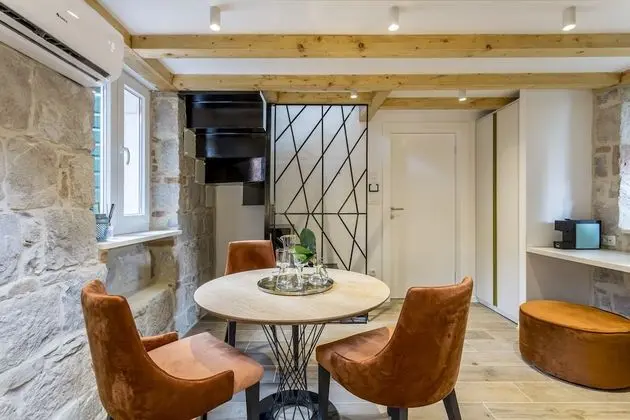 Deluxe Tek Büyük Yataklı Oda (3)