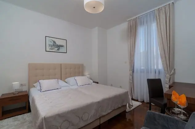 Tek Büyük veya İki Ayrı Yataklı Oda