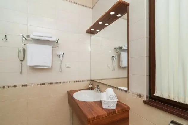 Tek Büyük veya İki Ayrı Yataklı Oda