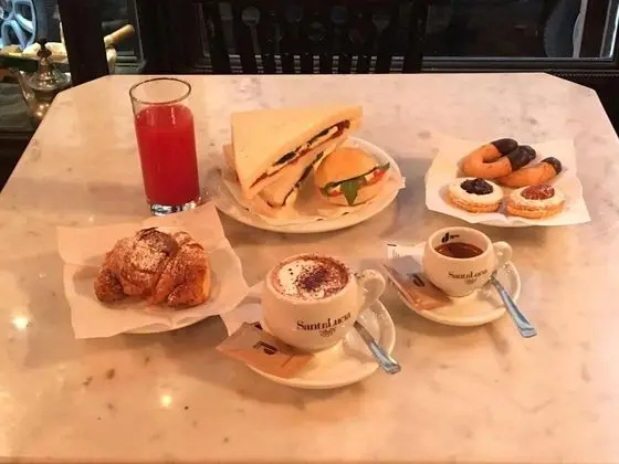 Classic Tek Büyük Yataklı Oda