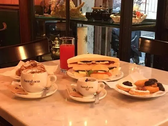 Classic Tek Büyük Yataklı Oda