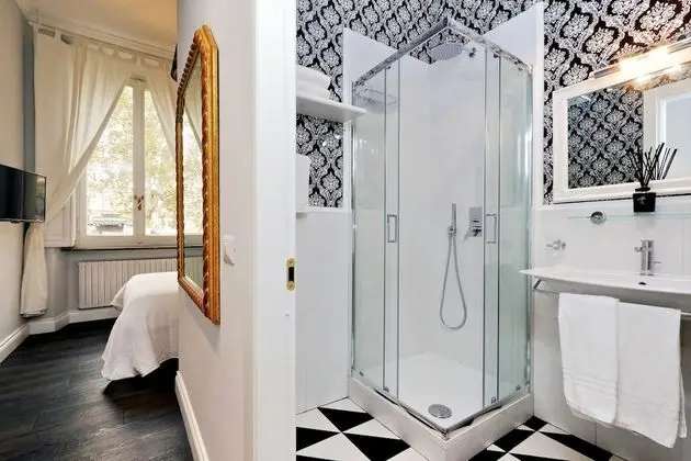 Classic Tek Büyük Yataklı Oda