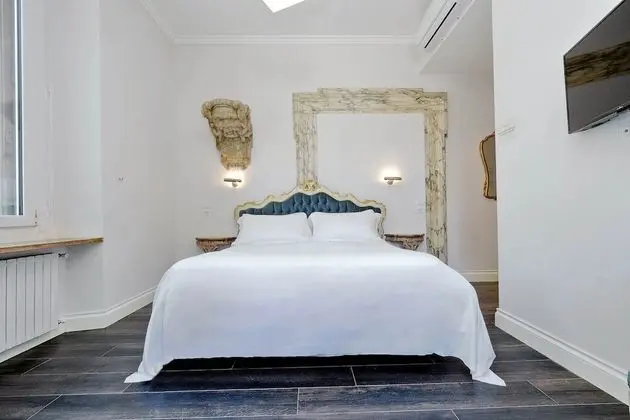 Superior Tek Büyük Yataklı Oda