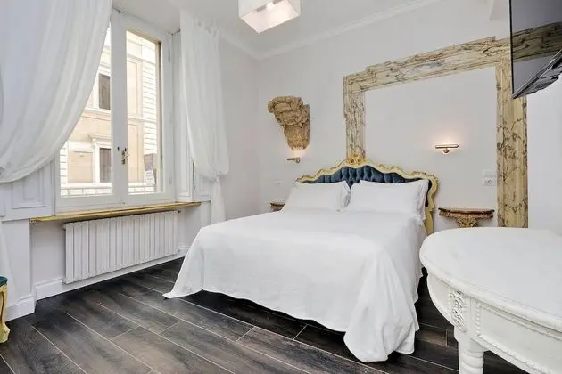 Superior Tek Büyük Yataklı Oda