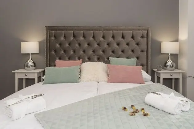 Deluxe Tek Büyük Yataklı Oda (3)