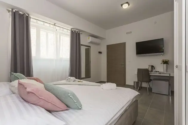 Deluxe Tek Büyük Yataklı Oda (3)