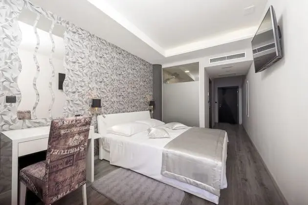Deluxe Tek Büyük Yataklı Oda, Balkon