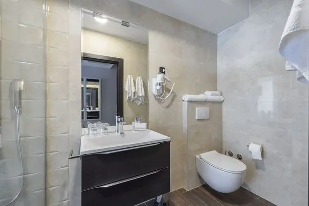 Deluxe Tek Büyük Yataklı Oda, Balkon