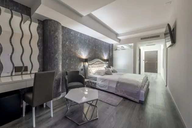 Tek Büyük Yataklı Oda, Balkon, Plaj Manzaralı