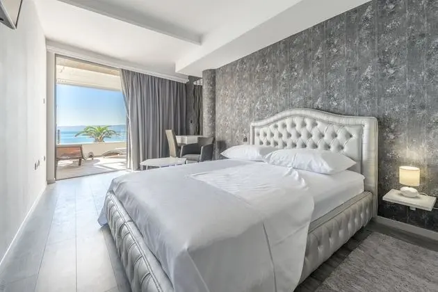 Tek Büyük Yataklı Oda, Balkon, Plaj Manzaralı