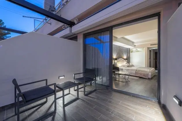 Tek Büyük Yataklı Oda, Balkon, Plaj Manzaralı