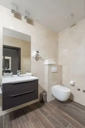 Tek Büyük Yataklı Oda, Balkon, Plaj Manzaralı