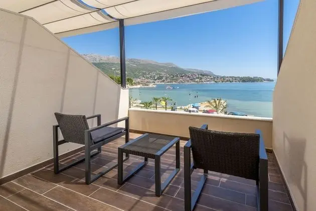 Tek Büyük Yataklı Oda, Balkon, Plaj Manzaralı