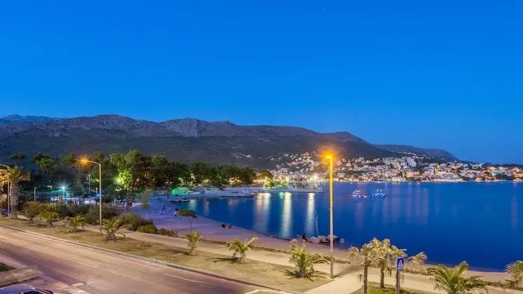 Tek Büyük Yataklı Oda, Balkon, Plaj Manzaralı