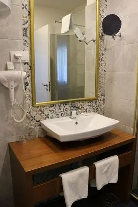 Standard Büyük Yataklı Tek Kişilik Oda, 1 Çift Kişilik Yatak