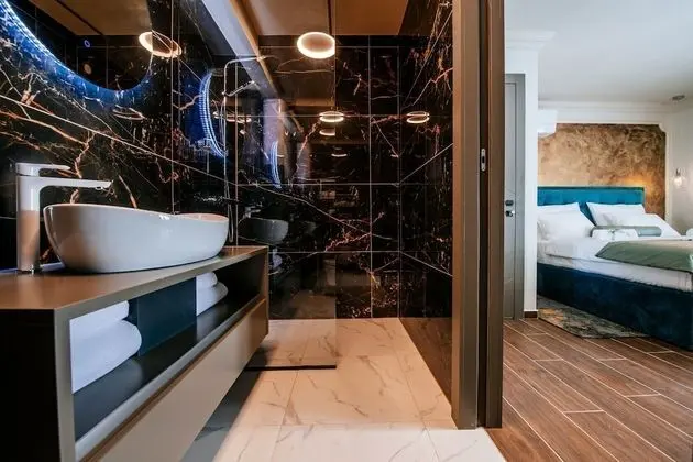 Deluxe Oda, 1 Büyük (Queen) Boy Yatak, Özel Banyo, Şehir Manzaralı